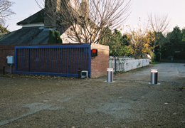 Sliding Gate with Bollards